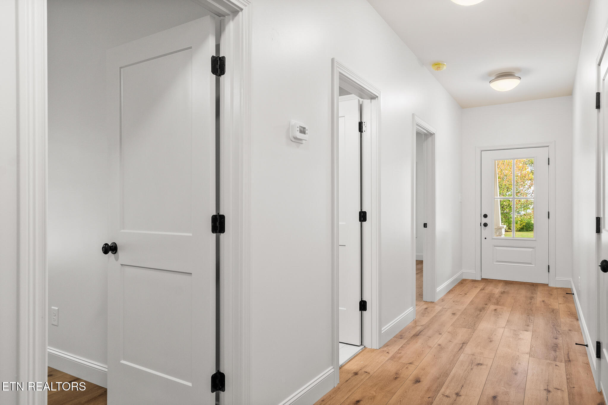 111 Alpine Drive Clinton, TN 37716 - Photo 21 of 41 Hallway entry