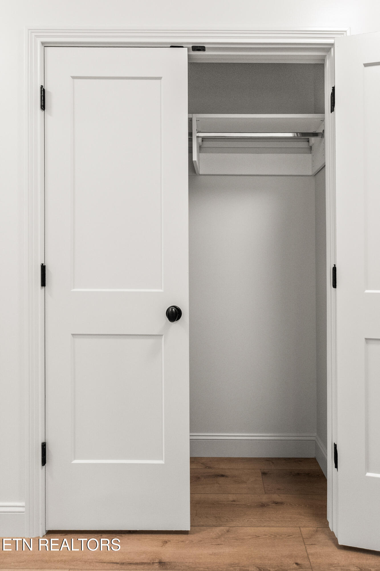 111 Alpine Drive Clinton, TN 37716 - Photo 27 of 41 Bedroom 2 Walk-in closet