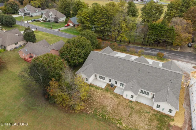 $532,800 | 111 Alpine Drive, Clinton, TN 37716