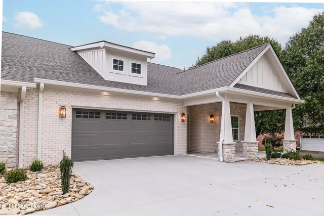 $532,800 | 111 Alpine Drive, Clinton, TN 37716