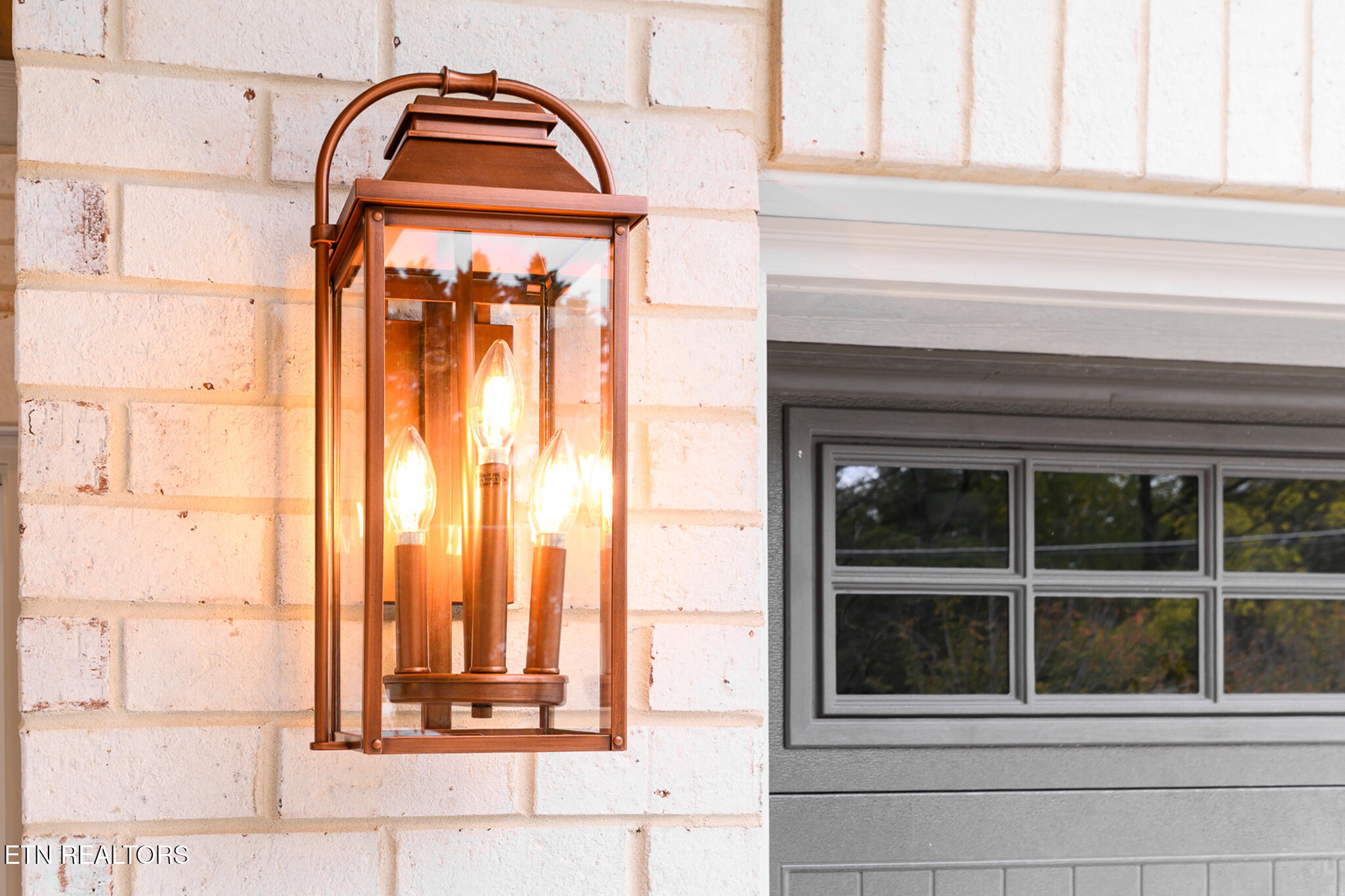 111 Alpine Drive Clinton, TN 37716 - Photo 7 of 41 Outdoor light