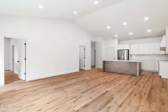 $532,800 | 111 Alpine Drive, Clinton, TN 37716