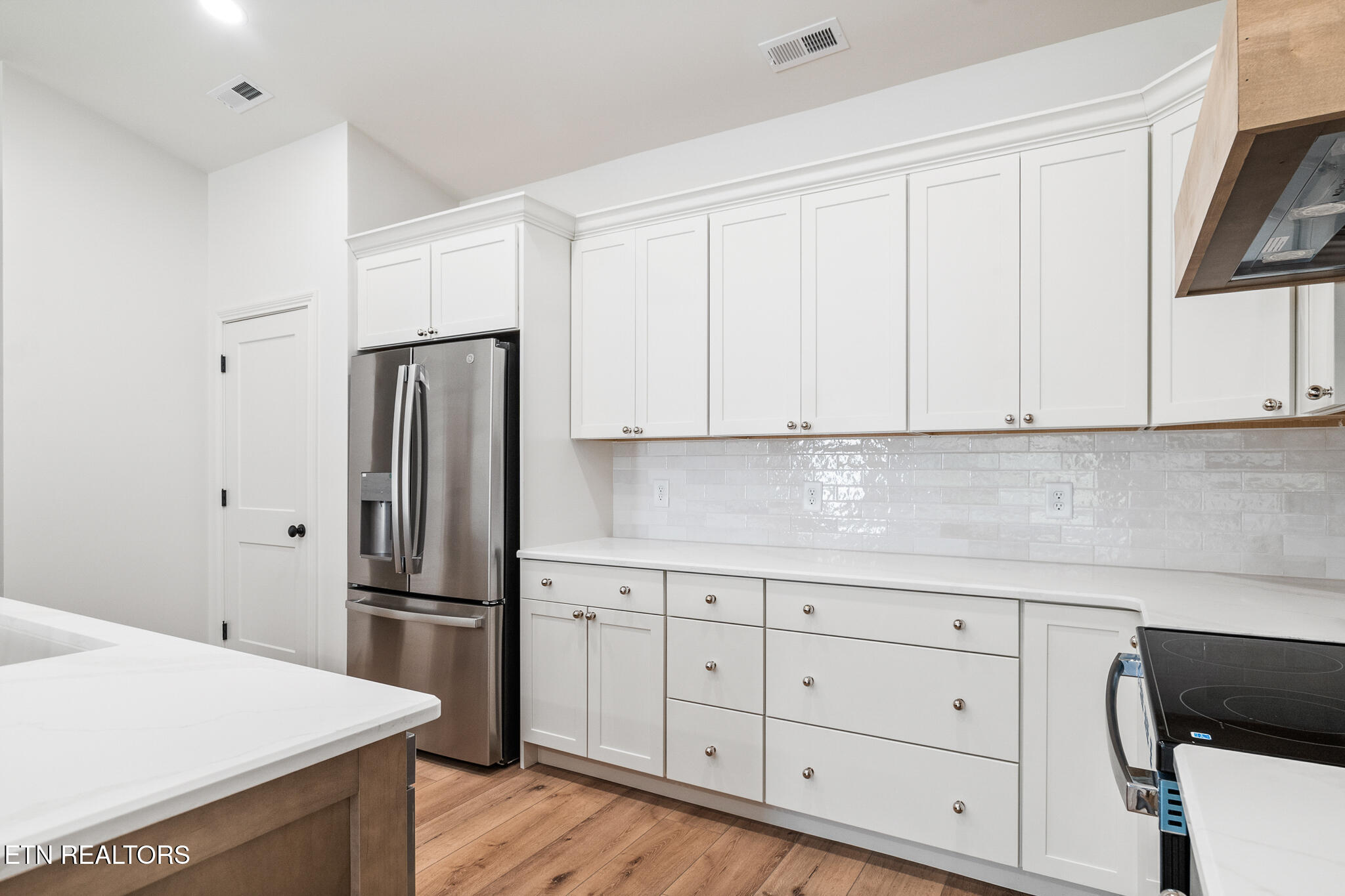 111 Alpine Drive Clinton, TN 37716 - Photo 10 of 41 Kitchen