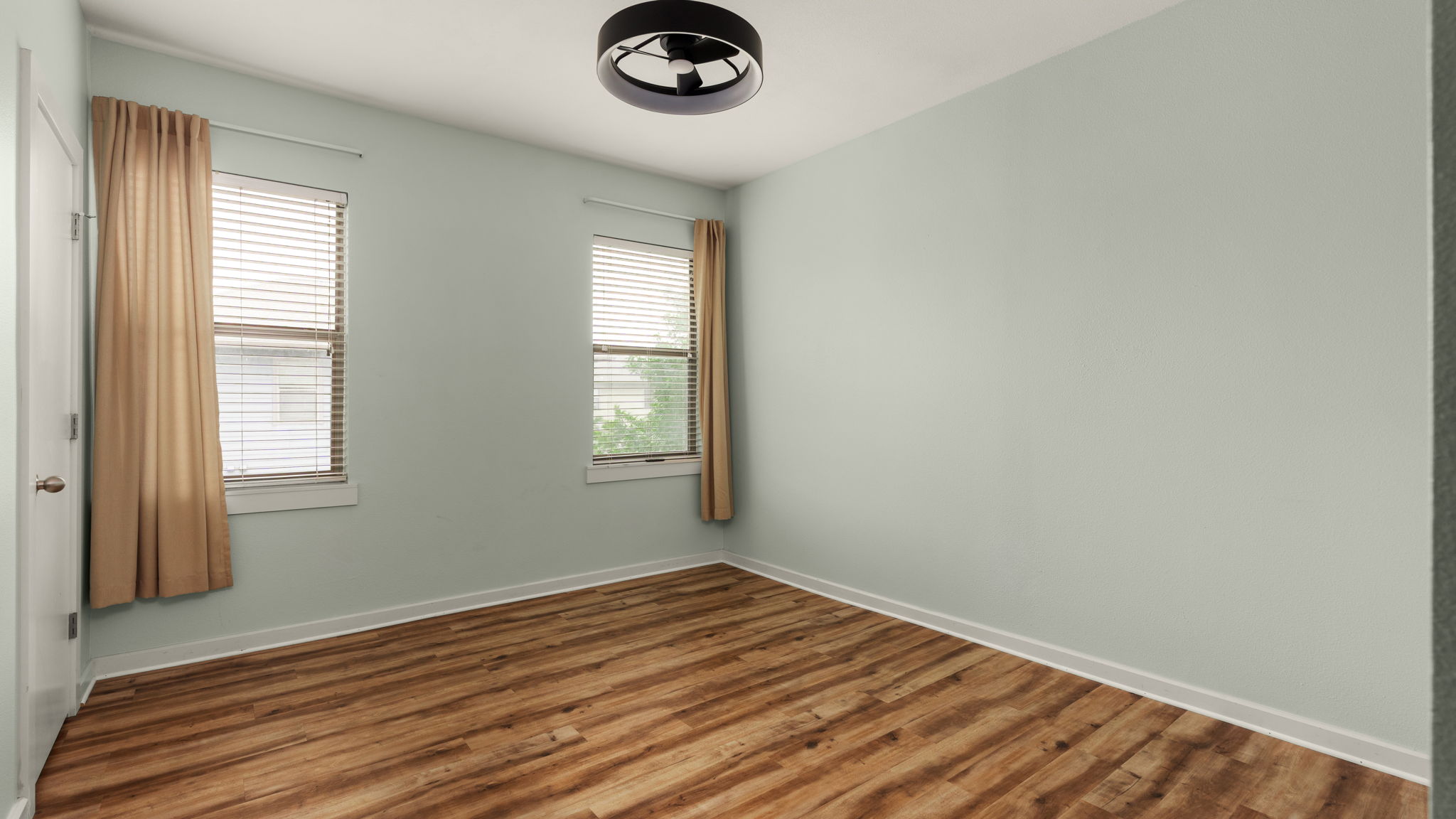 1201 Grove Boulevard, Unit 2802 Austin, TX 78741 - Photo 14 of 21 an empty room with a window