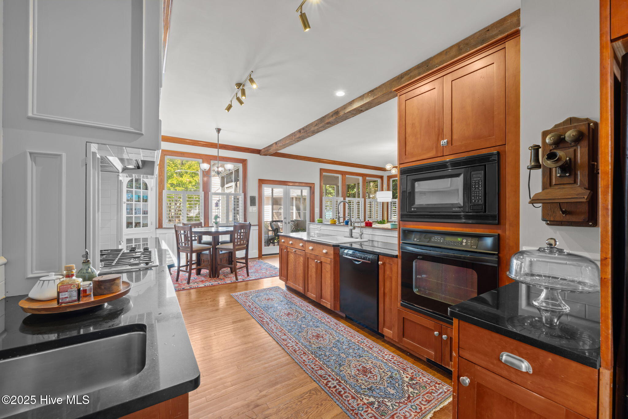 210 New Street New Bern, NC 28560 - Photo 18 of 52 115-web-or-mls-DSC_4215