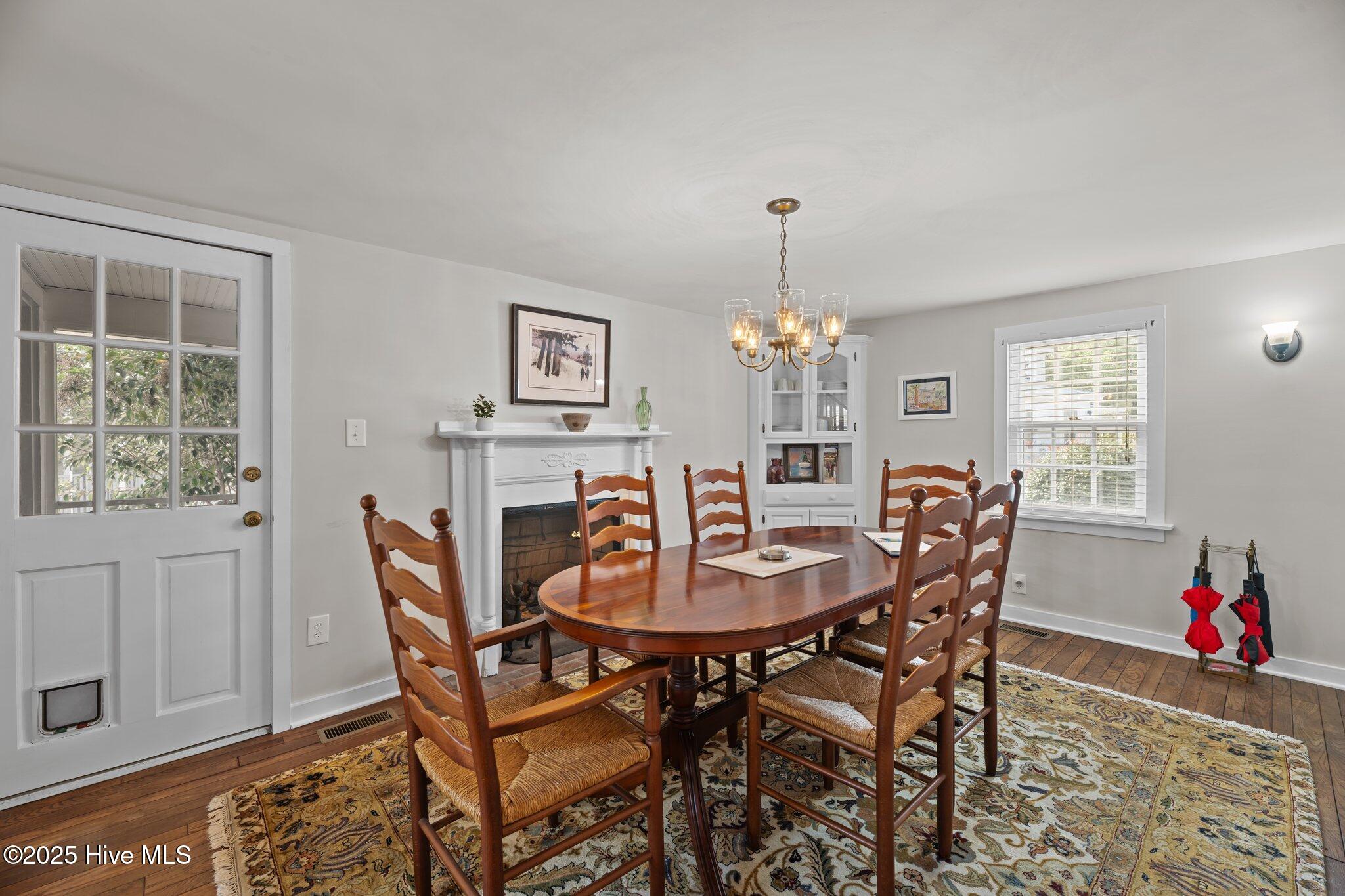 210 New Street New Bern, NC 28560 - Photo 39 of 52 diningroom