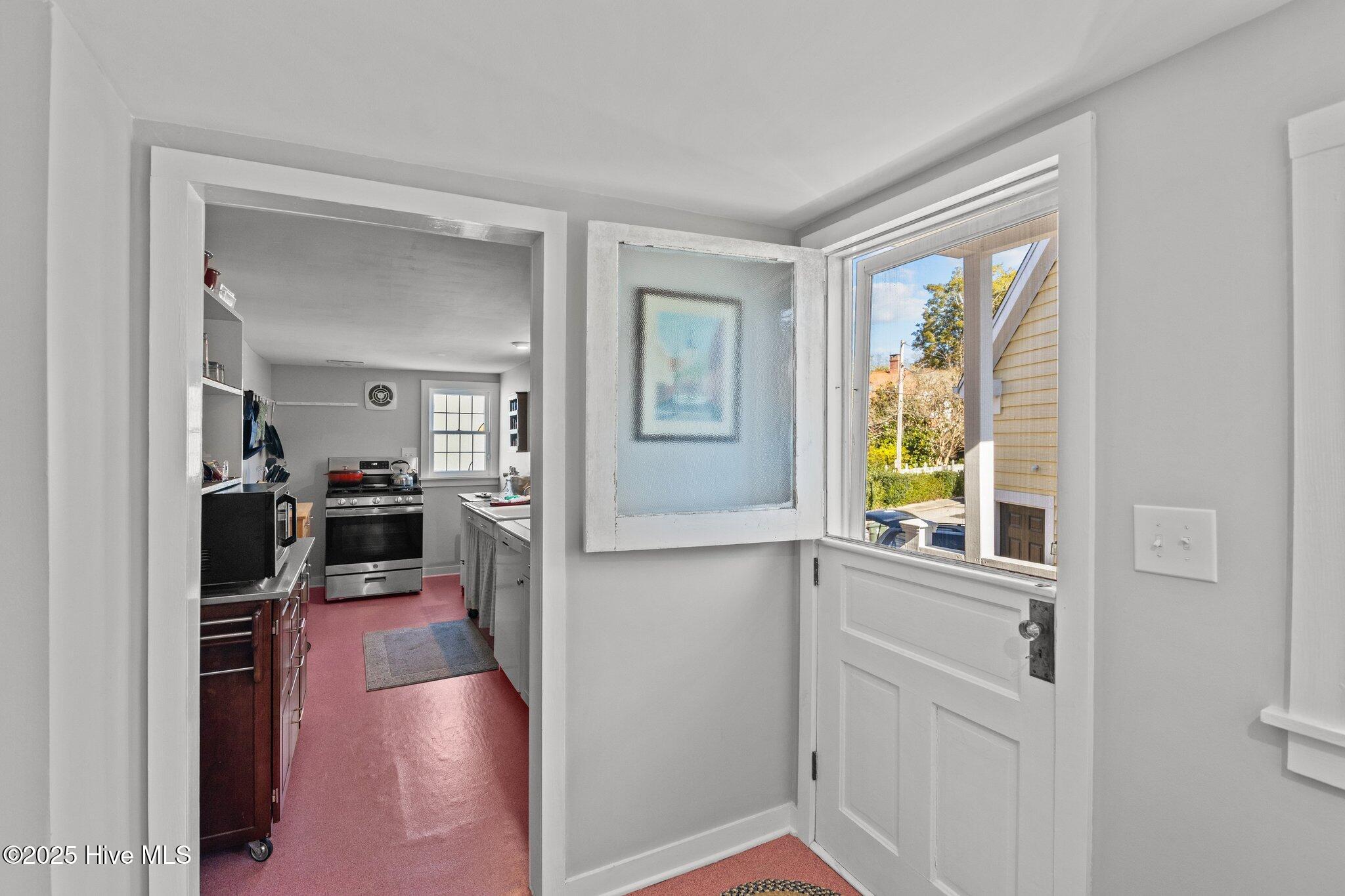 210 New Street New Bern, NC 28560 - Photo 41 of 52 mud room