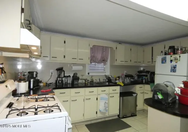 $550,000 | Undisclosed Address, Perth Amboy, NJ 08861