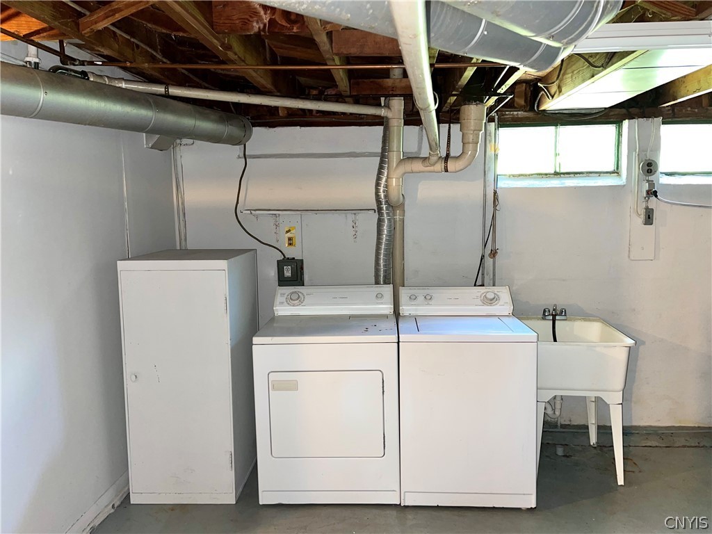 134 Oxford Road New Hartford, NY 13413 - Photo 14 of 18