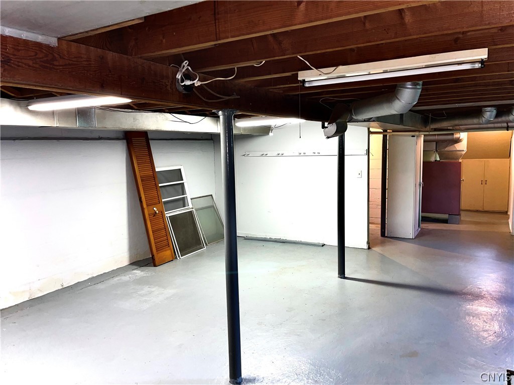 134 Oxford Road New Hartford, NY 13413 - Photo 16 of 18