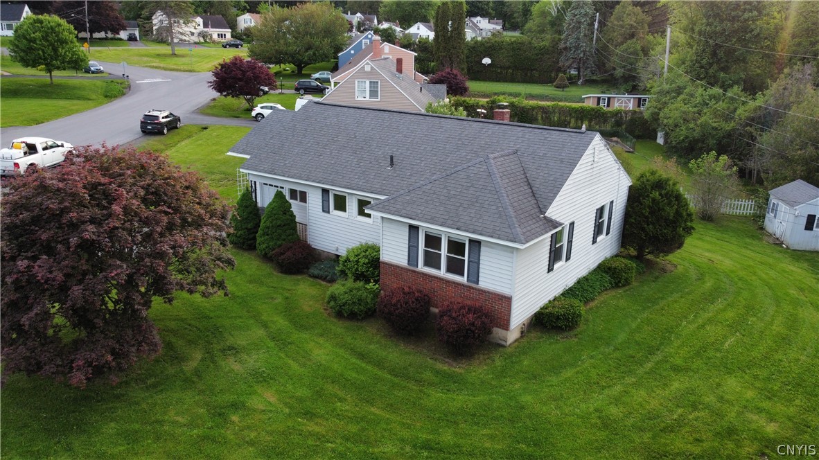 134 Oxford Road New Hartford, NY 13413 - Photo 2 of 18