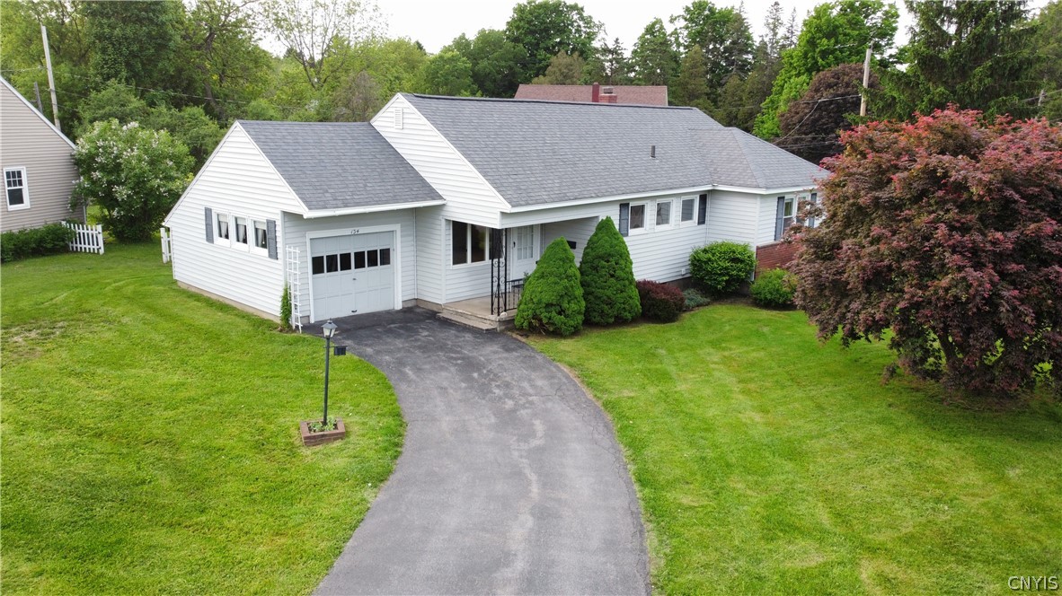 134 Oxford Road New Hartford, NY 13413 - Photo 5 of 18