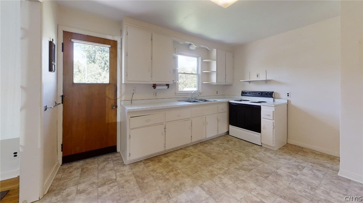 134 Oxford Road New Hartford, NY 13413 - Photo 9 of 18