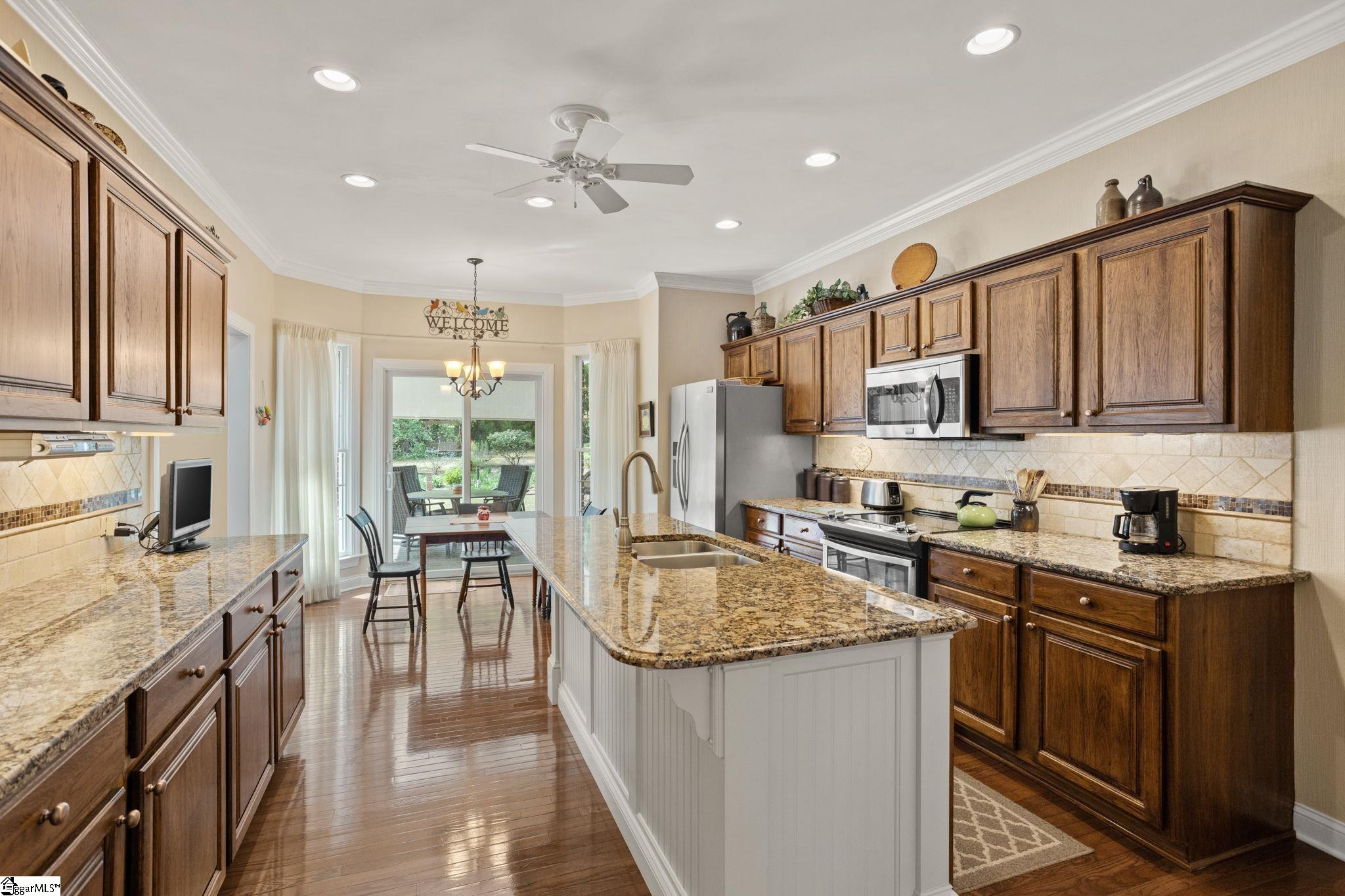 205 View Forest Court Greer, SC 29651 - Photo 15 of 36