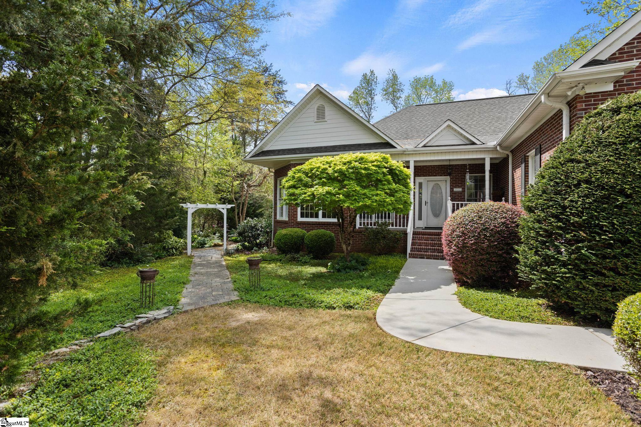 205 View Forest Court Greer, SC 29651 - Photo 4 of 36