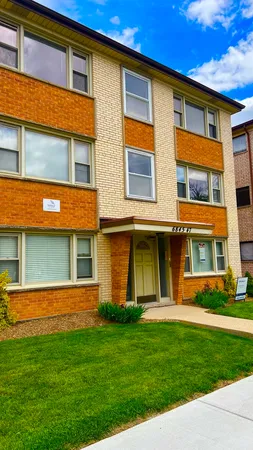 $138,000 | 6845 North Northwest Highway, Unit 1E, Chicago, IL 60631