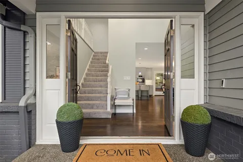 a view of entryway and hall