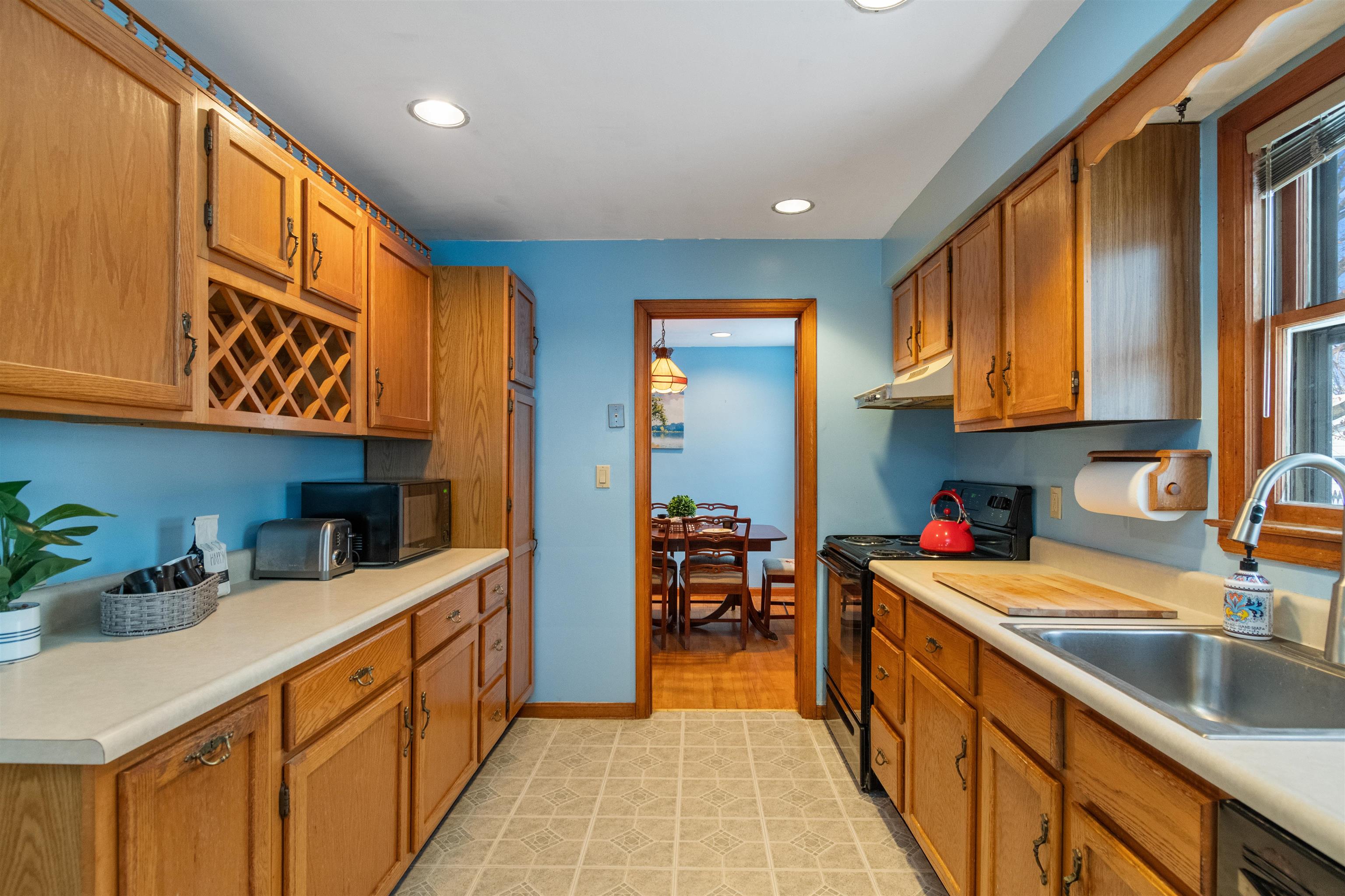 44 Edgemoor Drive Burlington, VT 05408 - Photo 16 of 34