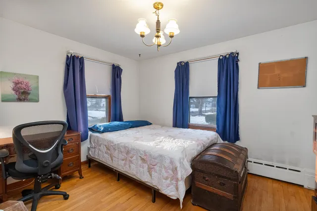 $375,000 | 44 Edgemoor Drive, Burlington, VT 05408