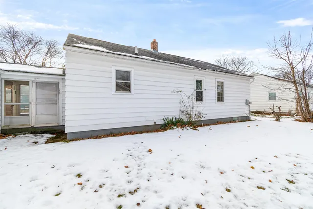 $375,000 | 44 Edgemoor Drive, Burlington, VT 05408