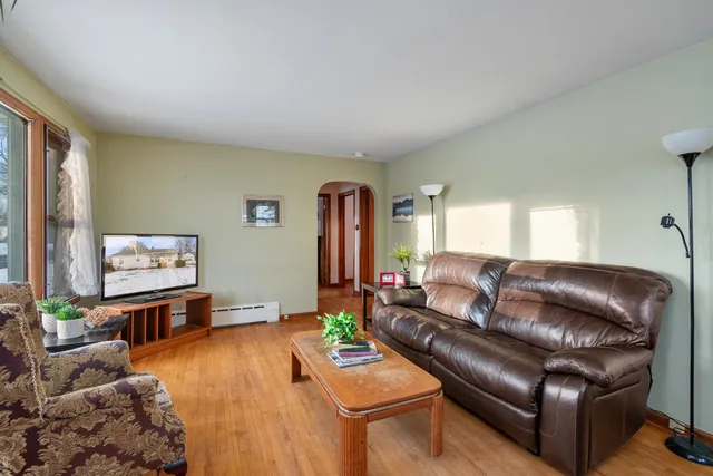 $375,000 | 44 Edgemoor Drive, Burlington, VT 05408