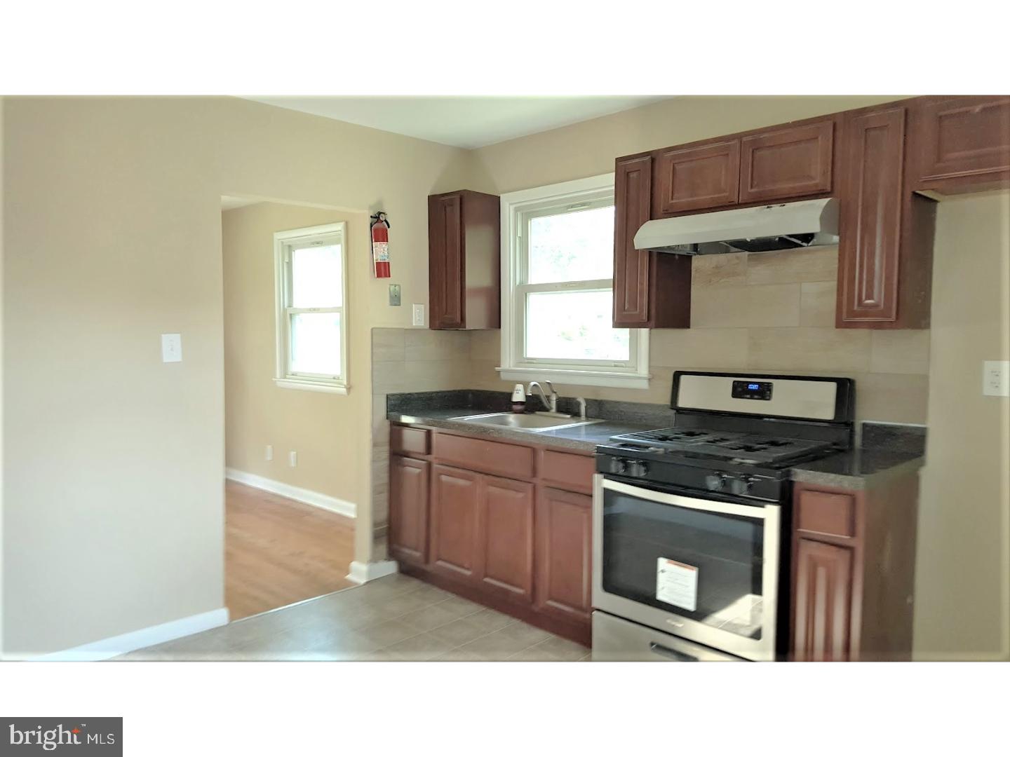 508 Johnson Place Magnolia, NJ 08049 - Photo 7 of 16 Gallery Image 7