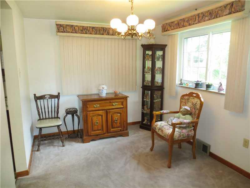 354 Moon Clinton Road Coraopolis, PA 15108 - Photo 3 of 12 Dining Room.
