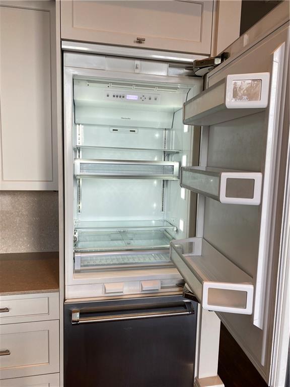 308 Decatur Street, Unit 202 New Orleans, LA 70130 - Photo 27 of 33