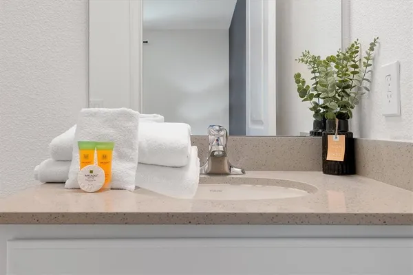 $898,000 | 10400 Ebb Tide Lane, Orlando, FL 32821