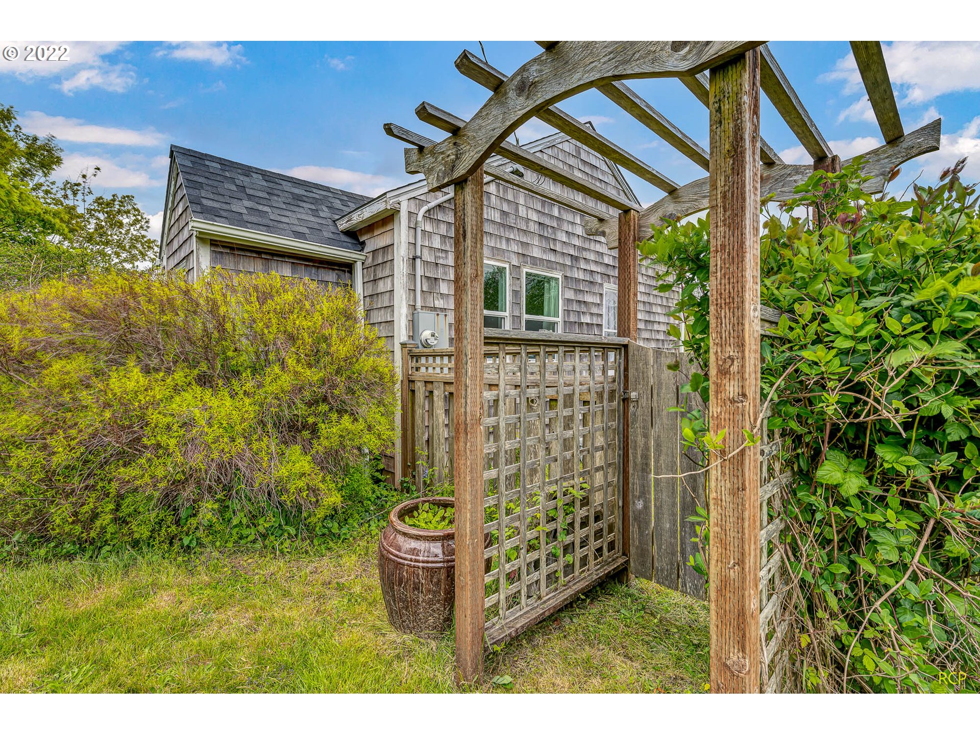 1485 North Wahanna Road Seaside, OR 97138 - Photo 23 of 32 Garden