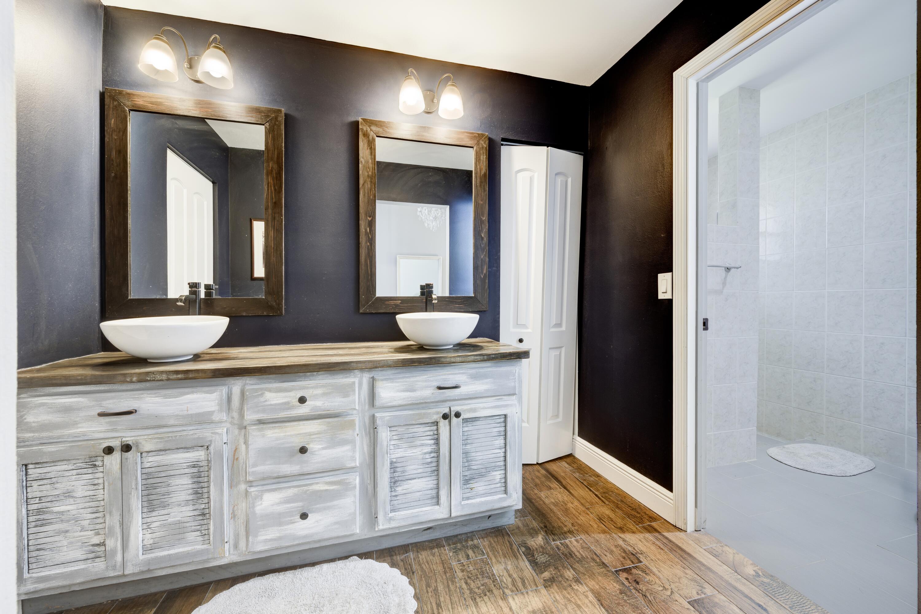 1202 Summerwinds Lane Jupiter, FL 33458 - Photo 11 of 38 Primary Bathroom