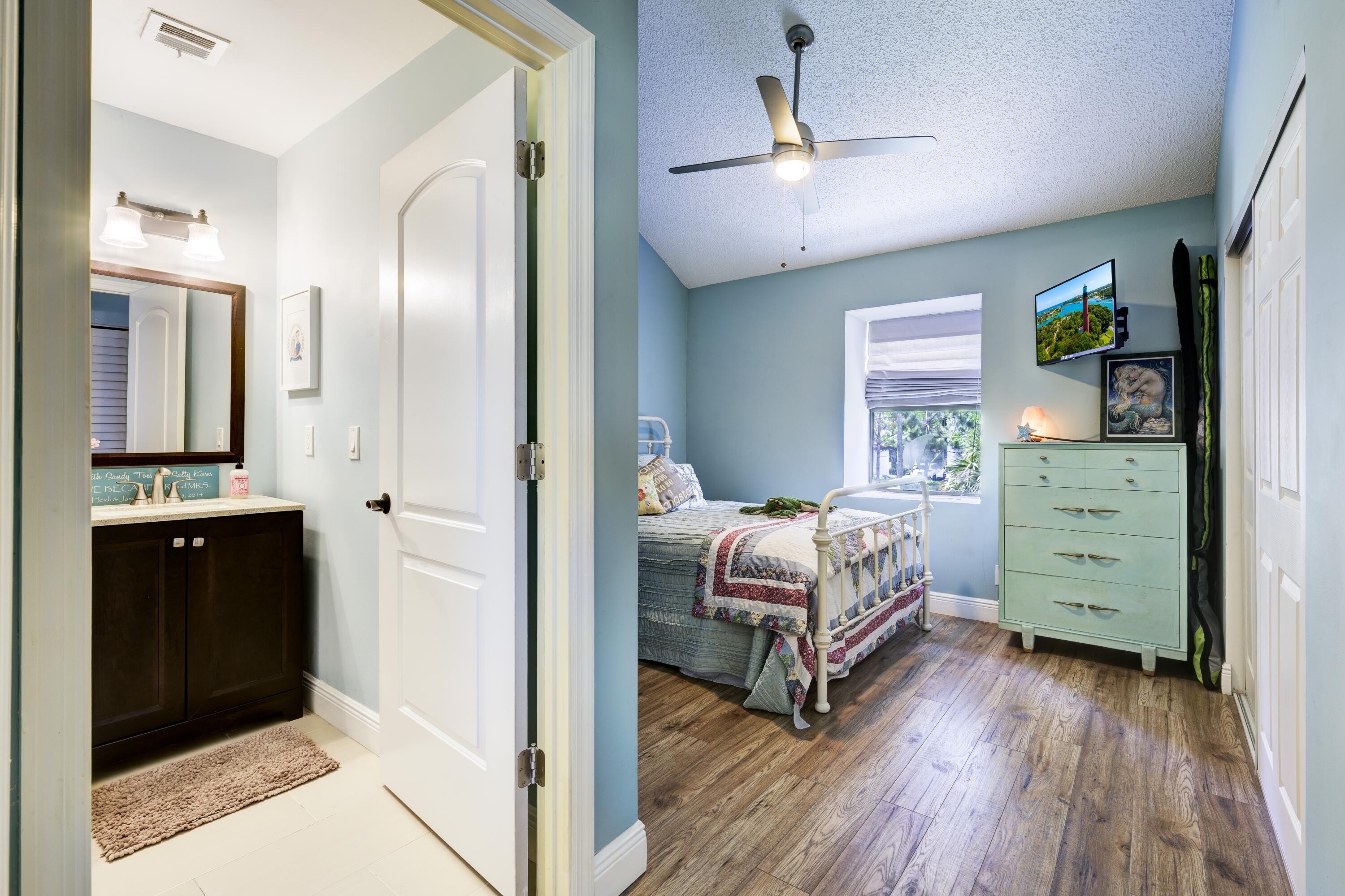 1202 Summerwinds Lane Jupiter, FL 33458 - Photo 15 of 38 Second floor Guest Bedroom