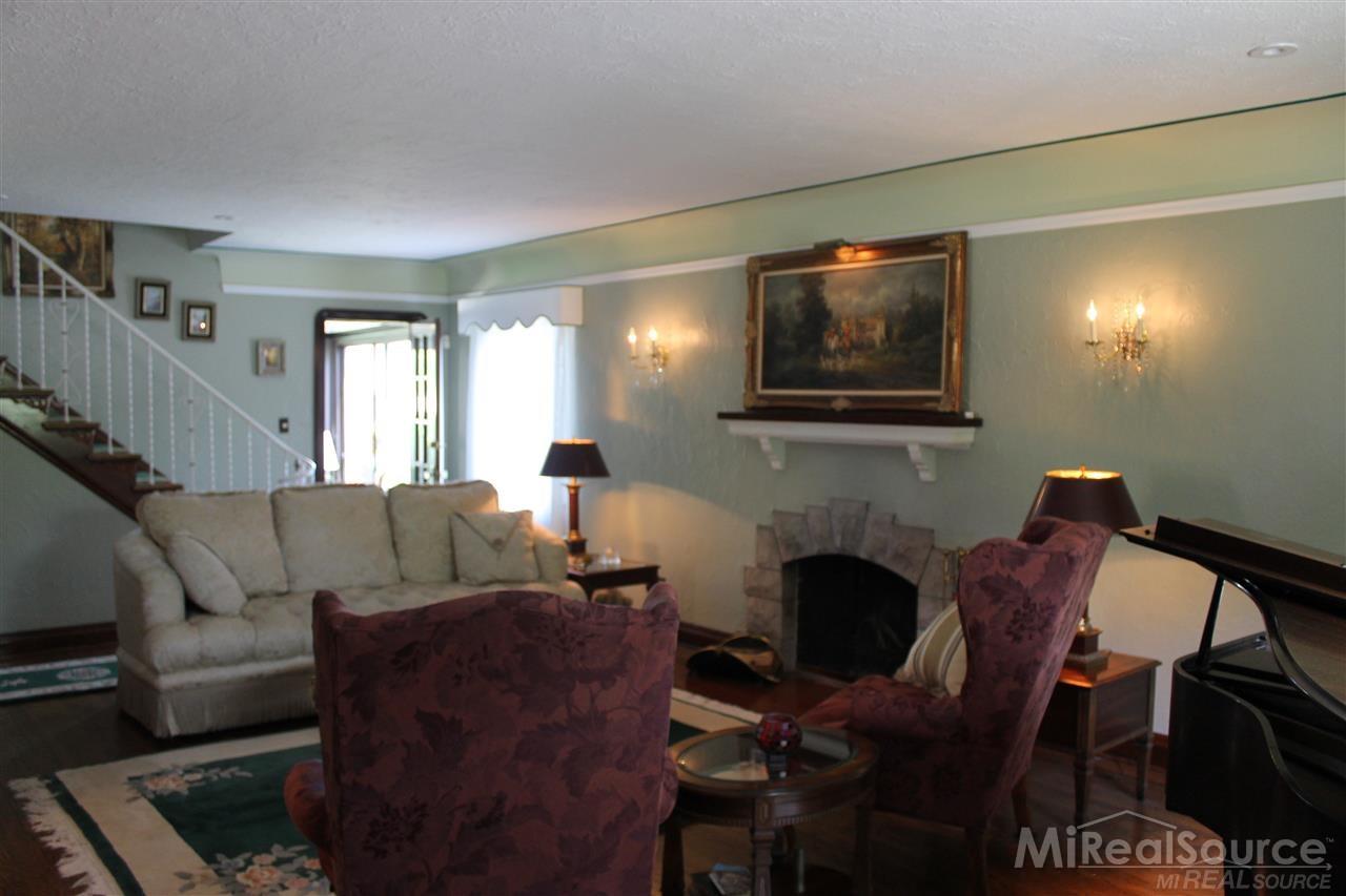 758 Barrington Road Grosse Pointe Park, MI 48230 - Photo 5 of 30