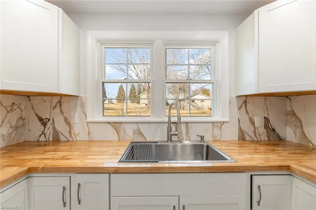 $1,300 | 1309 Ridge Avenue, Eden, NC 27288