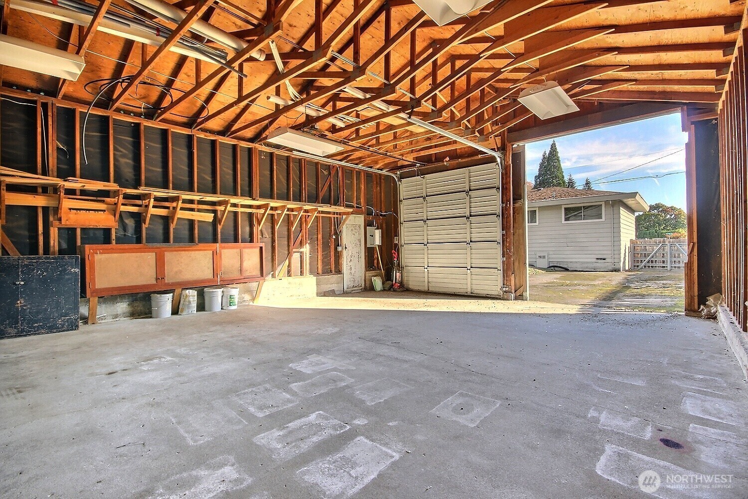 2404 Northeast 22nd Street Renton, WA 98056 - Photo 24 of 26 Gallery Image 24