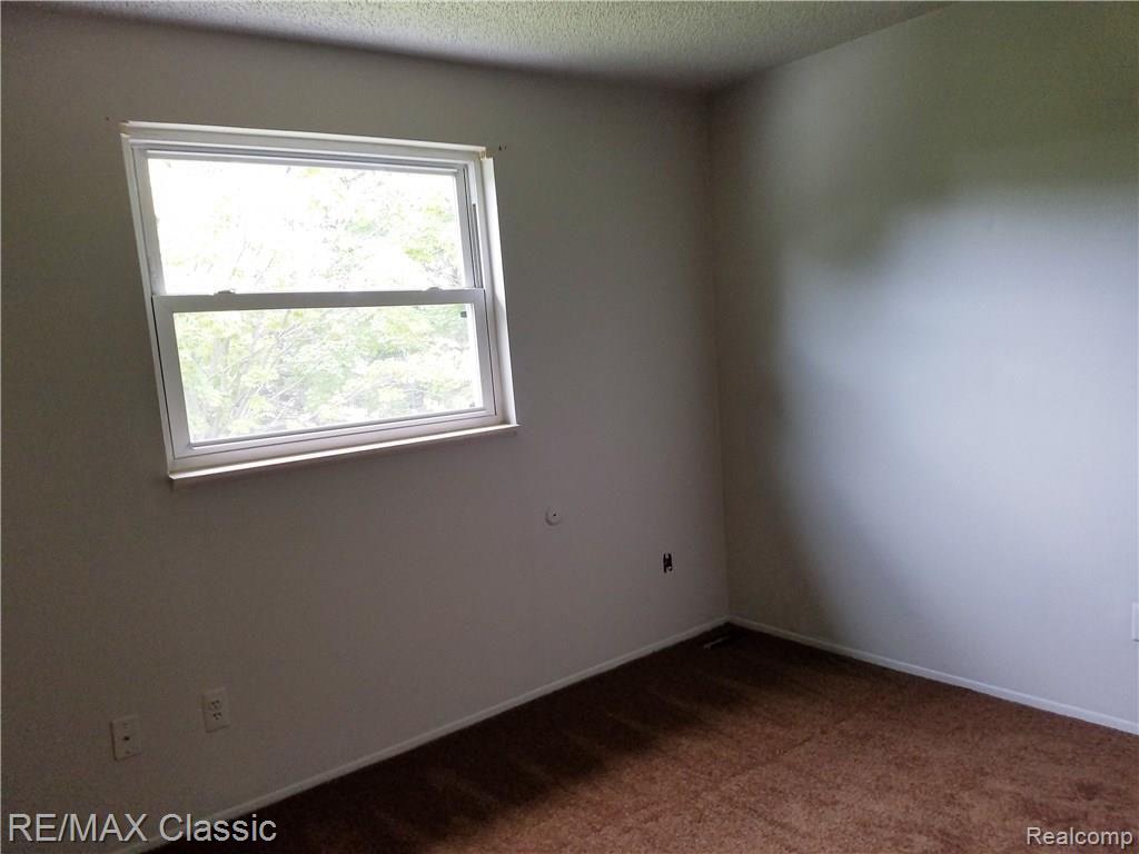 42408 Barchester Road Canton, MI 48187 - Photo 28 of 31 2nd bedroom
