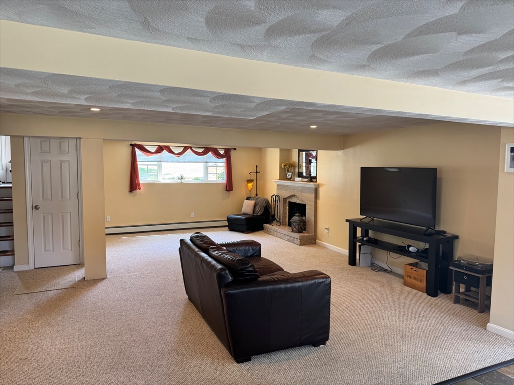 3 Berkshire Road Peabody, MA 01960 - Photo 13 of 21