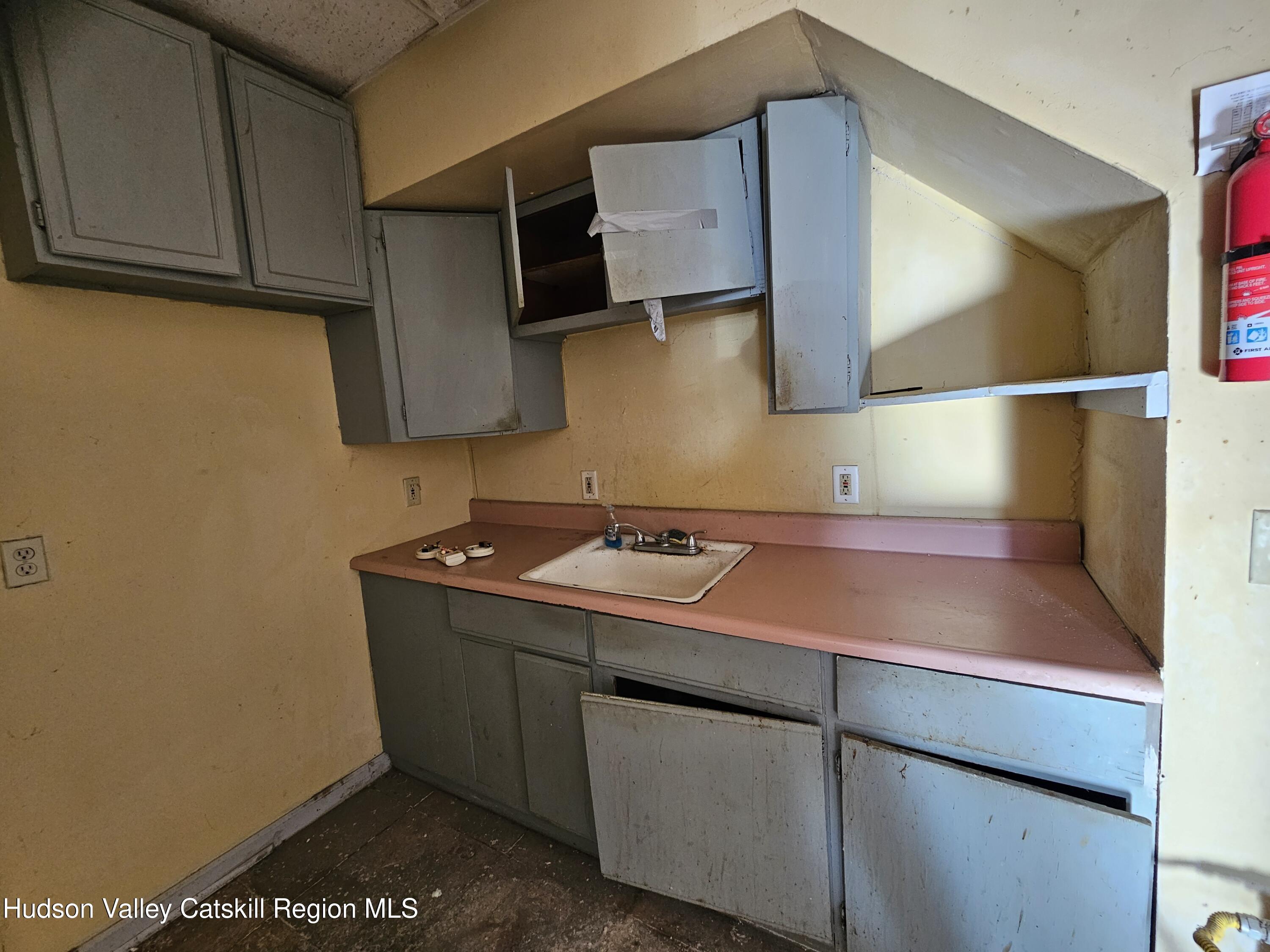 7-9 South 7th Street Hudson, NY 12534 - Photo 6 of 12 20260124_140140