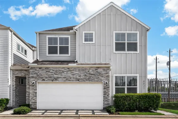 $2,600 | 8821 Hollister Pine Court, Houston, TX 77080
