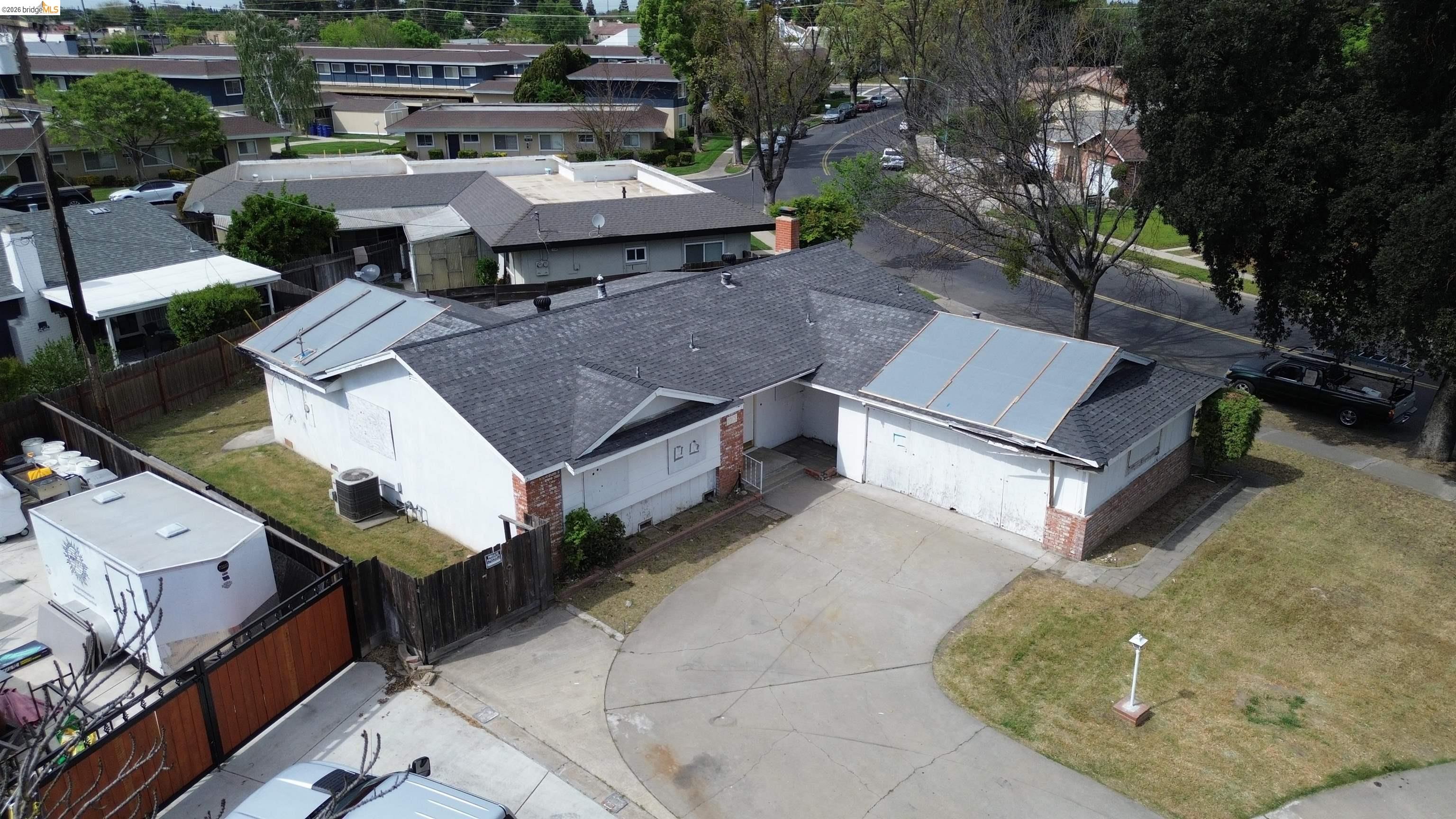 1013 Colonial Court Modesto, CA 95350 - Photo 1 of 30