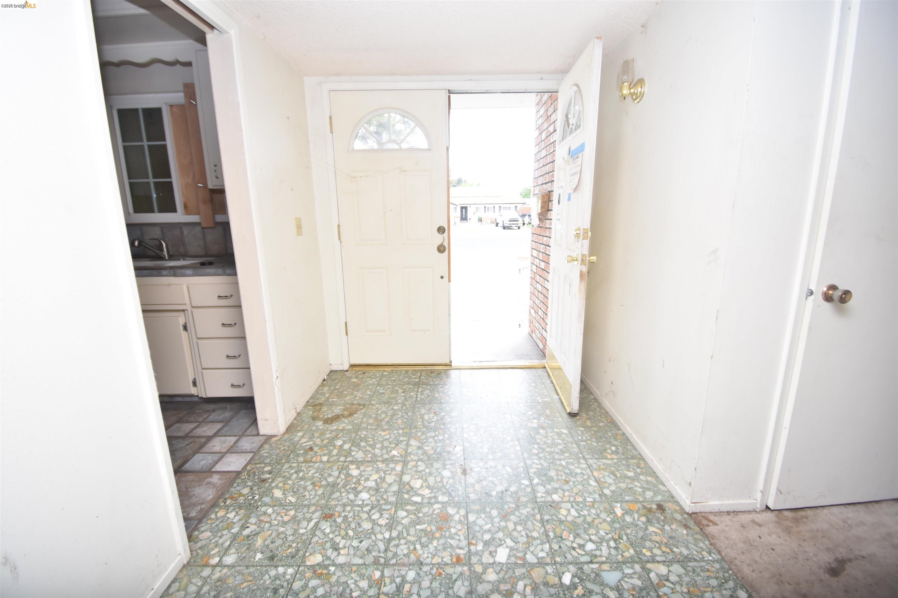 1013 Colonial Court Modesto, CA 95350 - Photo 21 of 30