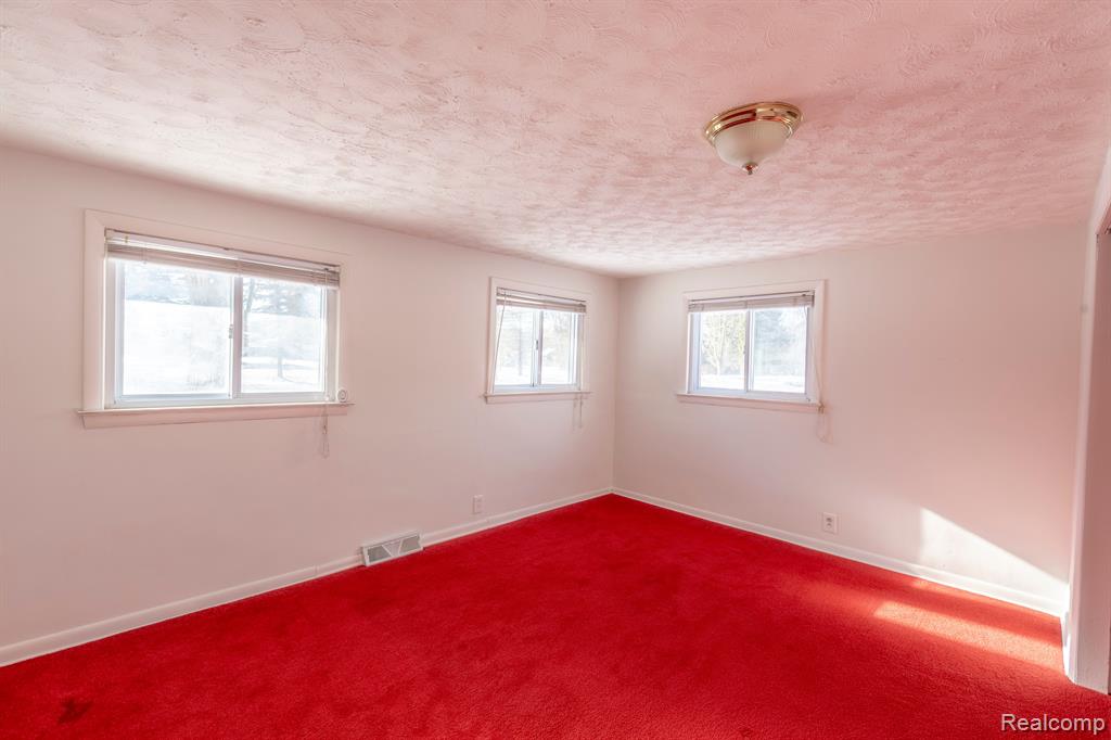 1202 West Cook Road Grand Blanc, MI 48439 - Photo 18 of 39 Gallery Image 18