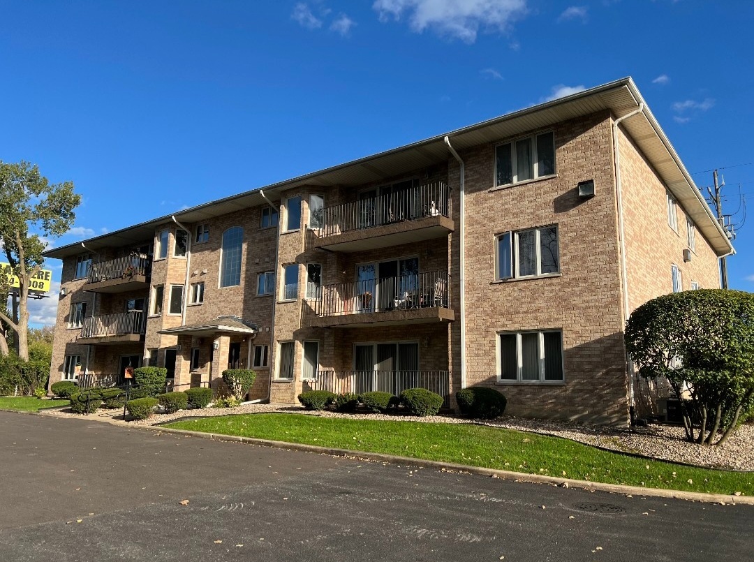 10228 SW Highway, Unit 1C Chicago Ridge, IL 60415 - Photo 1 of 32 Gallery Image 1