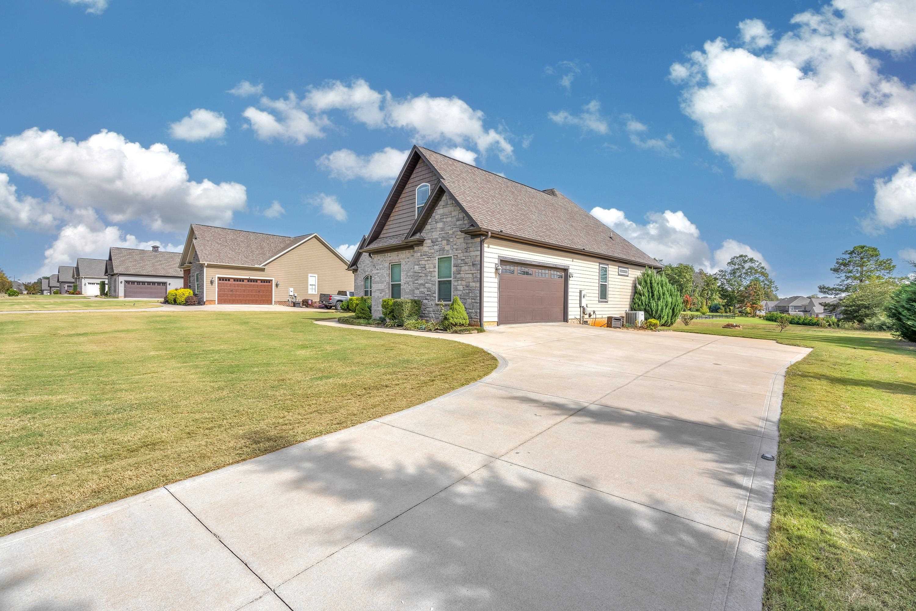 490 Double Bridge Road Boiling Springs, SC 29316 - Photo 2 of 24 Gallery Image 2