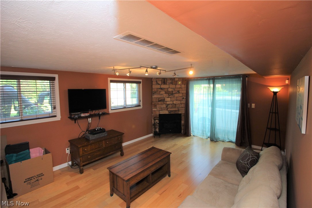 8289 Springview Road Northfield, OH 44067 - Photo 9 of 14 Gallery Image 9