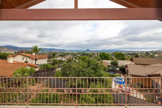 a house view with a outdoor space