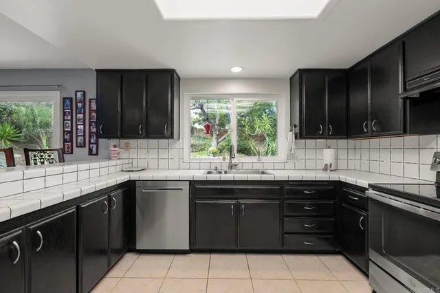 a view of entryway and hall