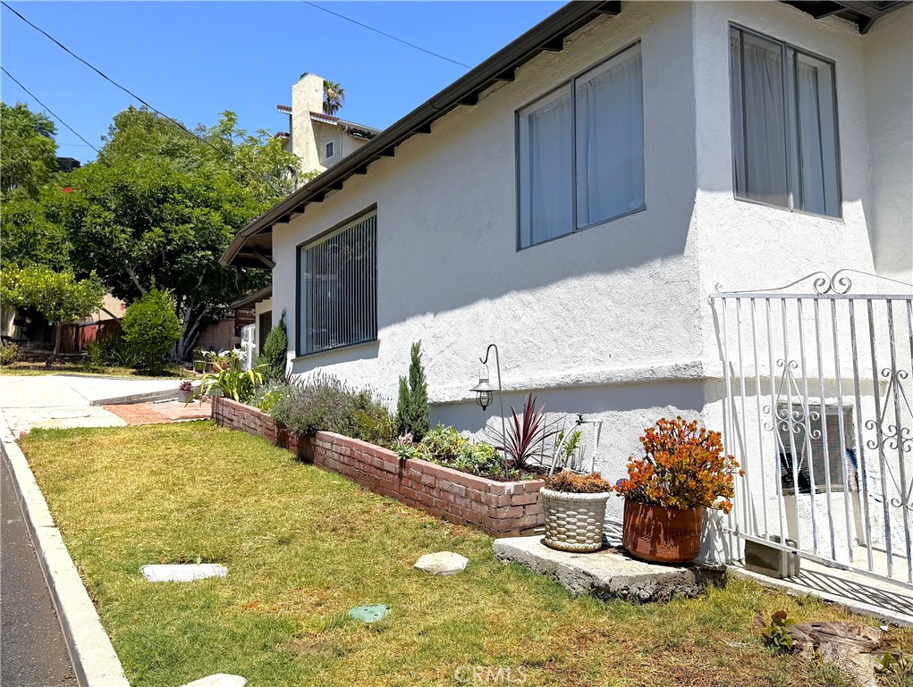 2012 Barnett Road Los Angeles, CA 90032 - Photo 5 of 6