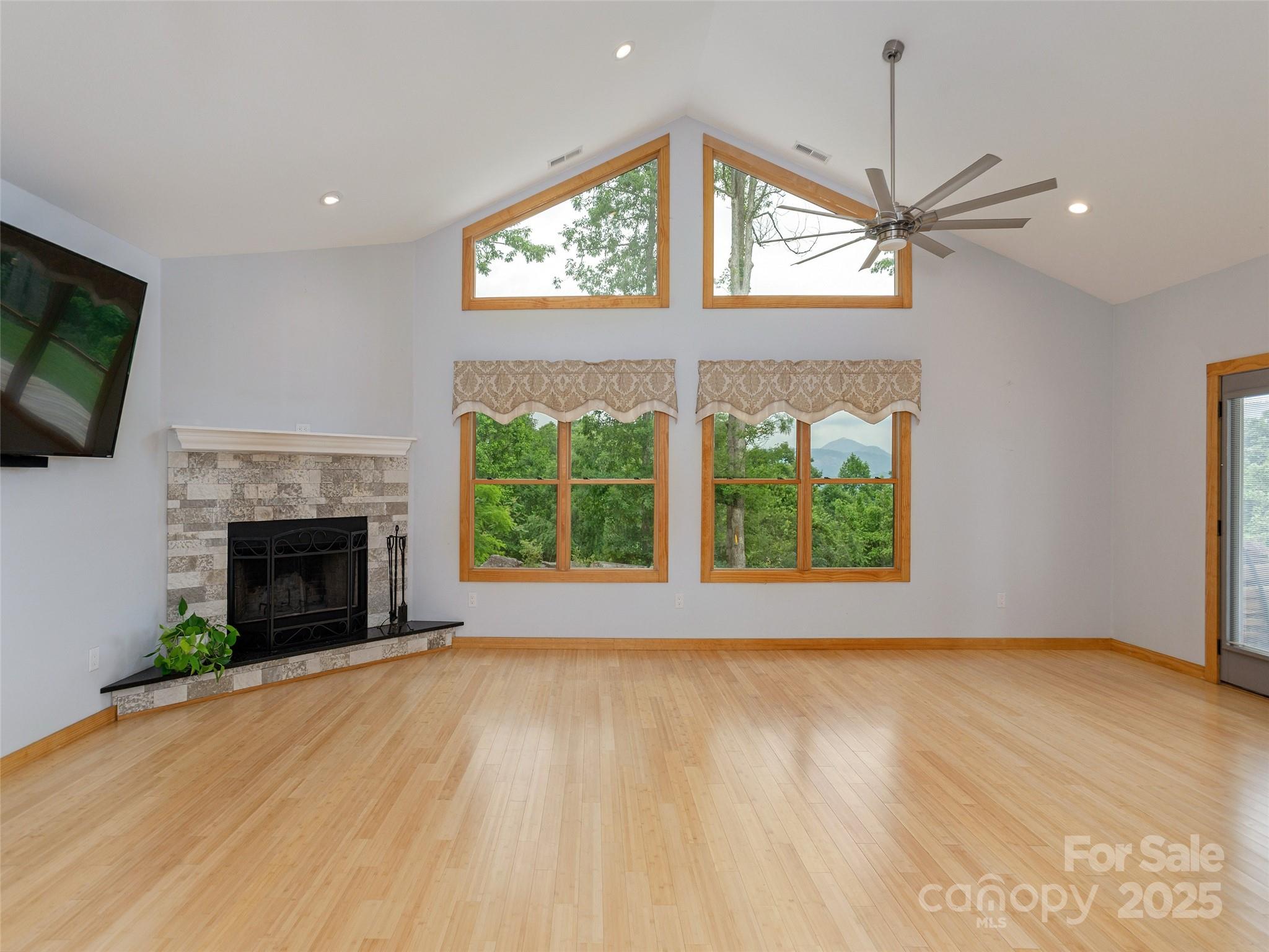 645 Silverglen Way Hendersonville, NC 28792 - Photo 12 of 41