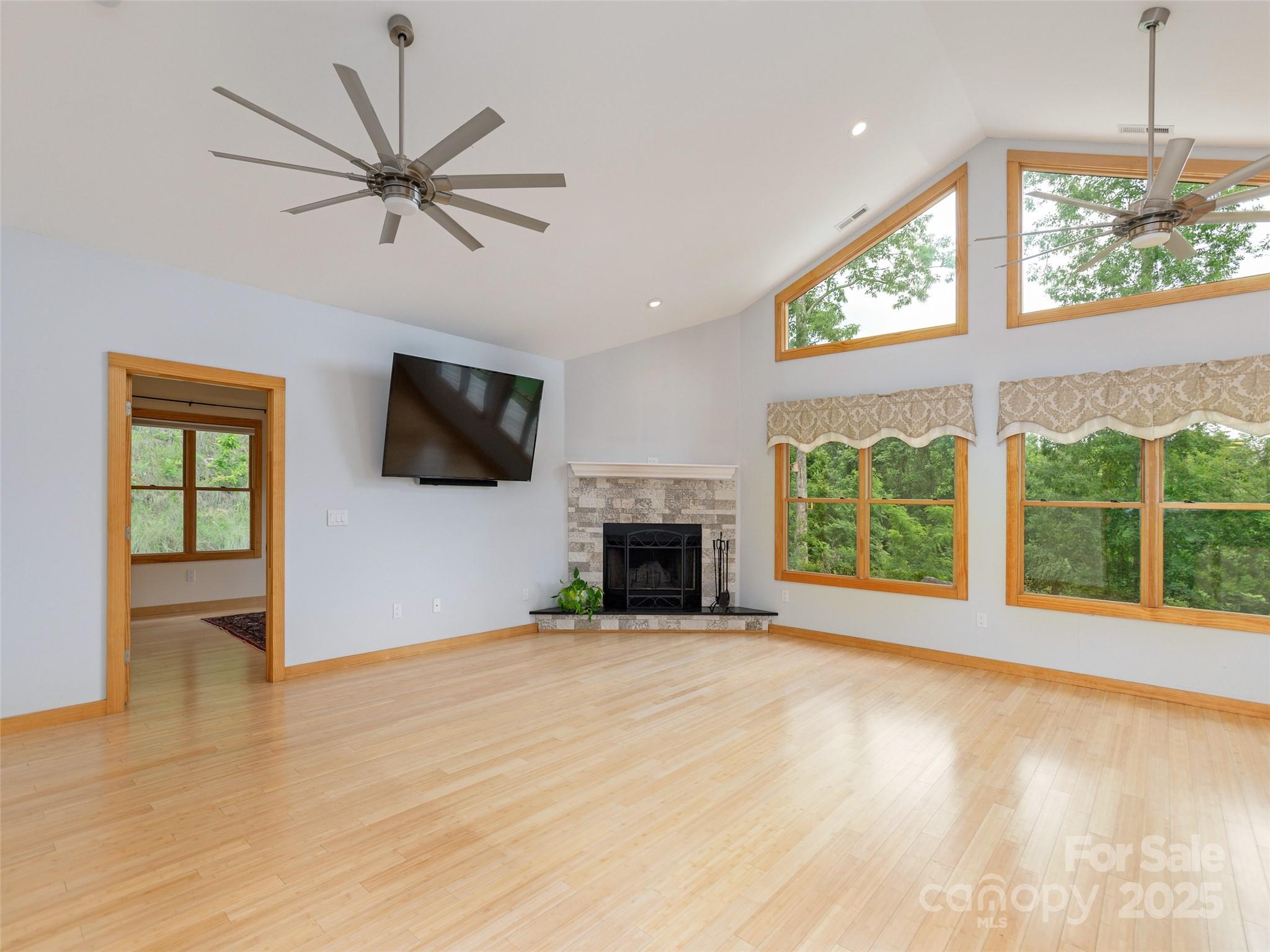 645 Silverglen Way Hendersonville, NC 28792 - Photo 16 of 41